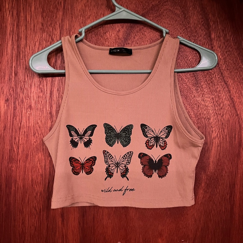 Butterfly cropped tank top🦋🍂